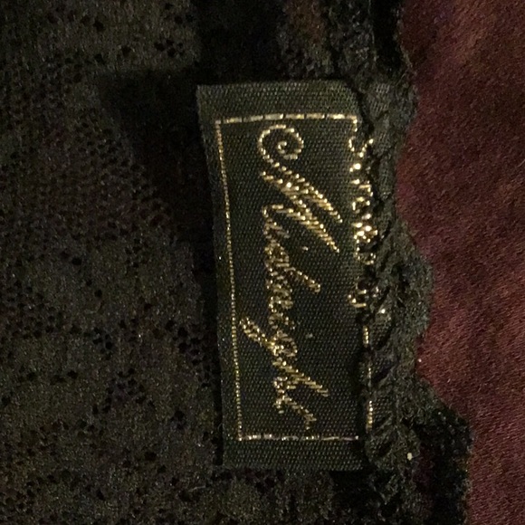 Fun Festive Nightie; Black with red bows & long back double ruffled tails. - Picture 4 of 5